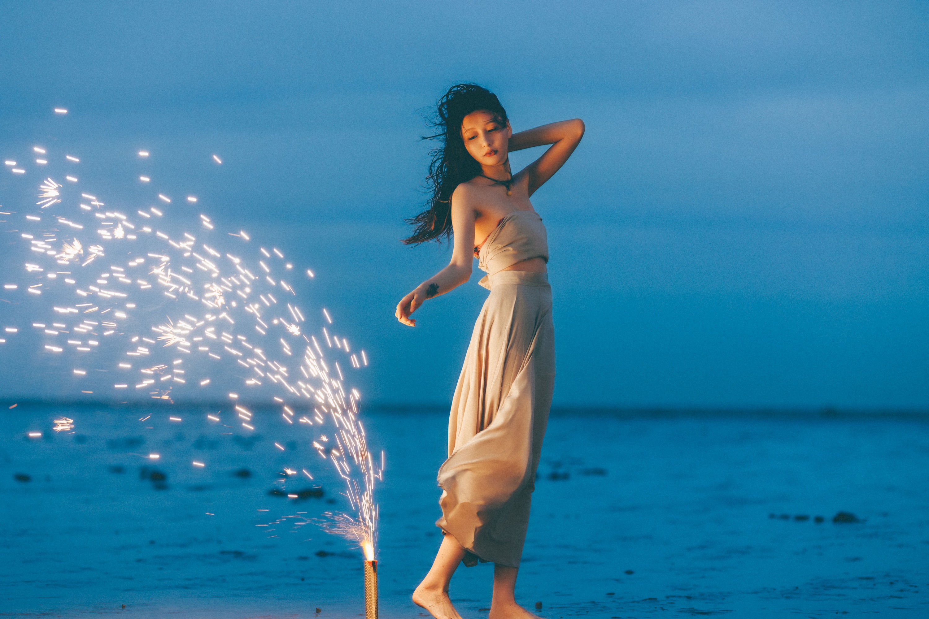 荼荼 – 《烟花与少女》[26P] 插图5